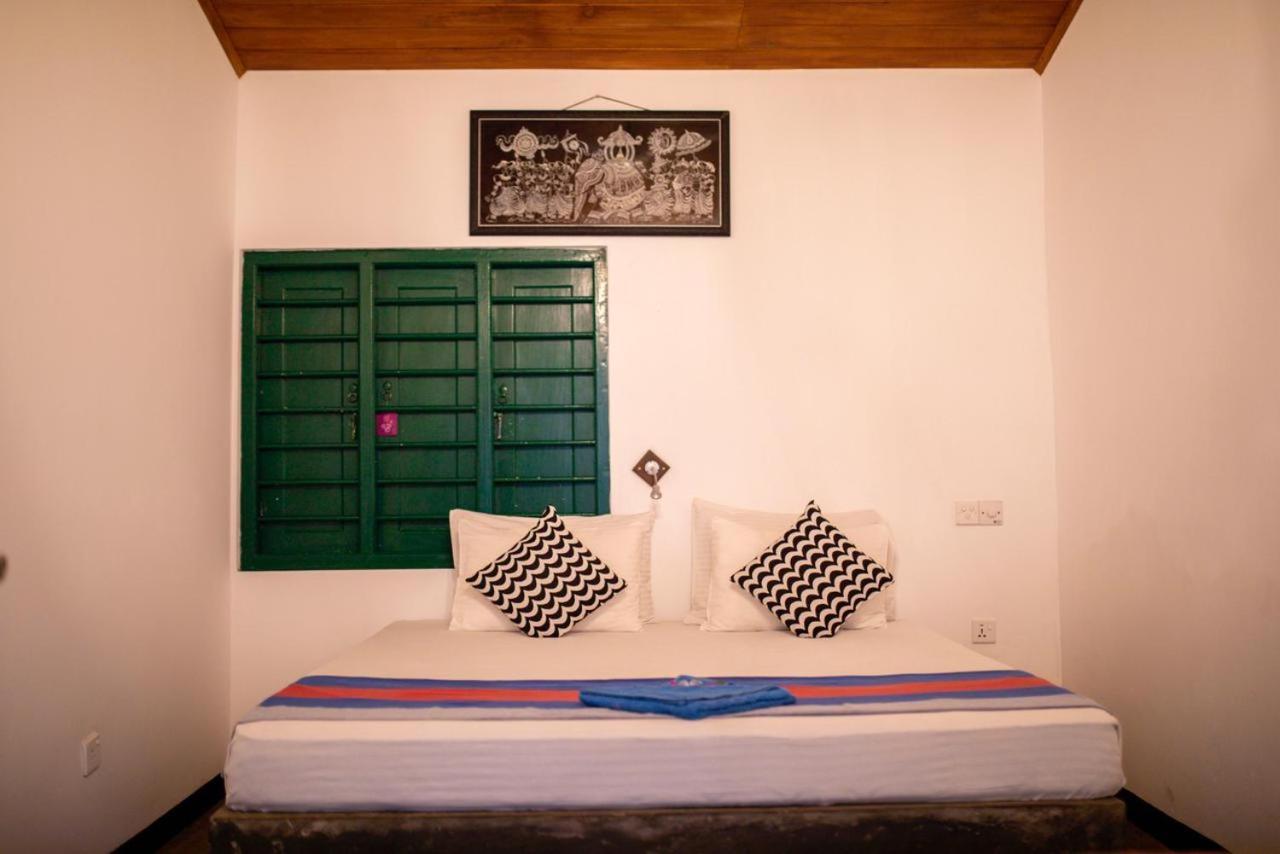 Backpack Beach Hostel & Reggae Bar Boossa ภายนอก รูปภาพ