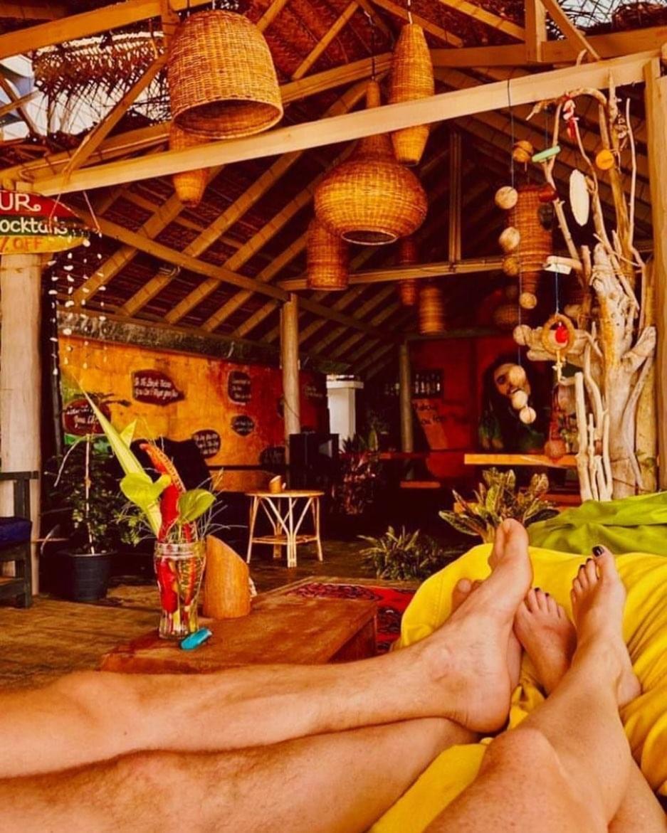 Backpack Beach Hostel & Reggae Bar Boossa ภายนอก รูปภาพ